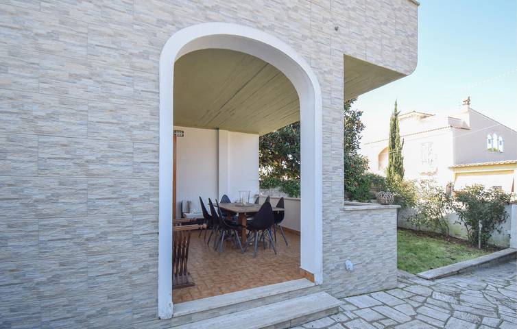 Accogliente appartamento sul mare con terrazza e parcheggio in Anzio, Provincia di Roma