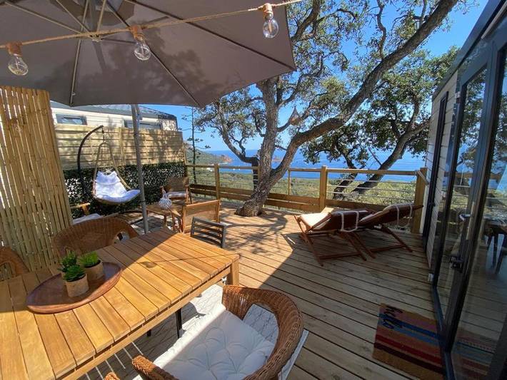 Camping pour 4 personnes, avec vue ainsi que terrasse et piscine à Saint-Raphaël - 2