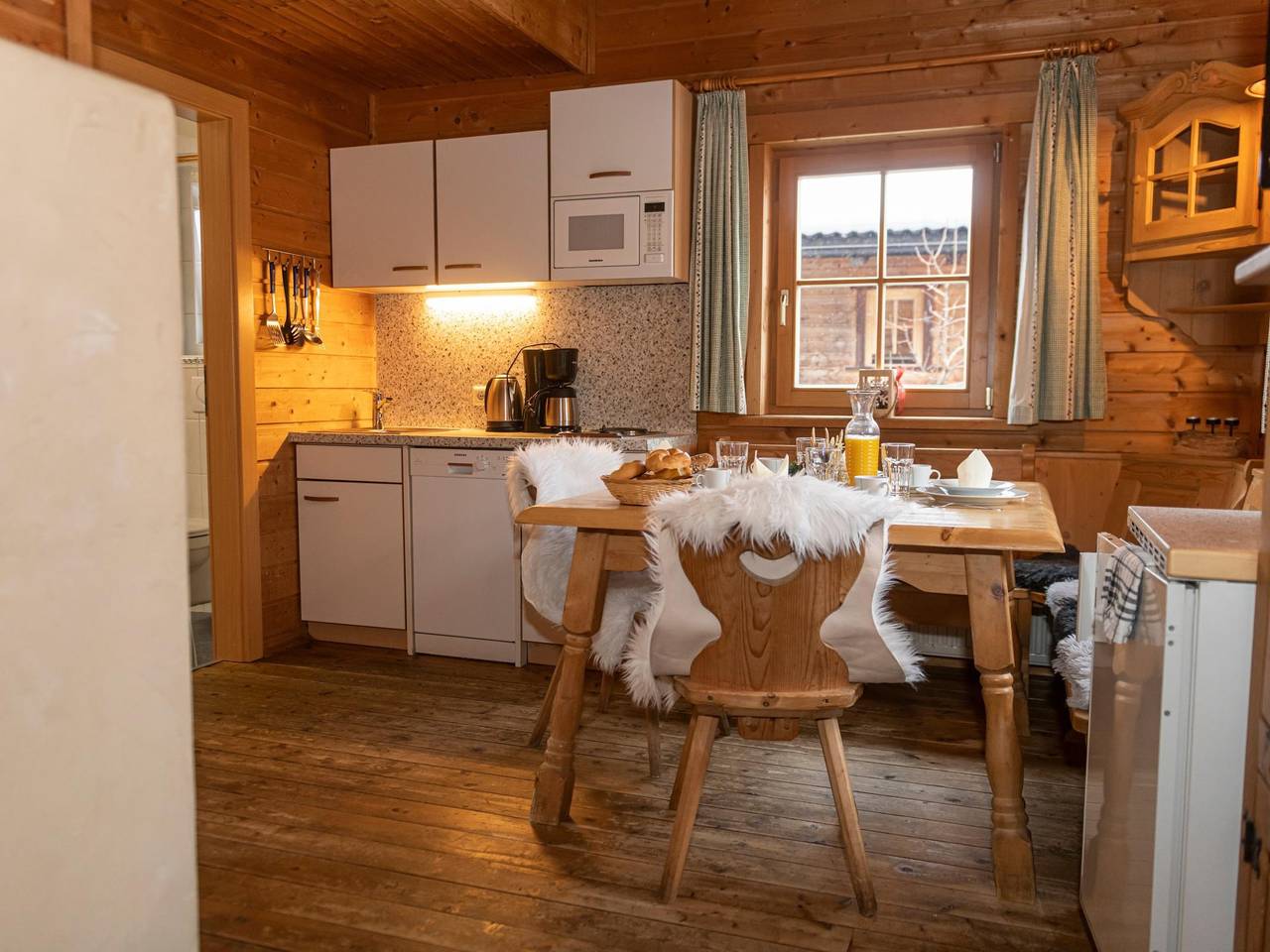 Ganze Wohnung, Doppelhaushälfte mit herrlicher Aussicht
 in Niederau, Wildschönau