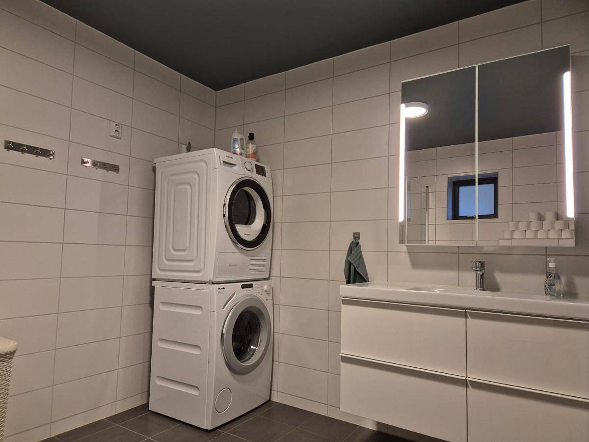 Entire apartment, New and fresh apartment, free parking and ocean view in Trondheim