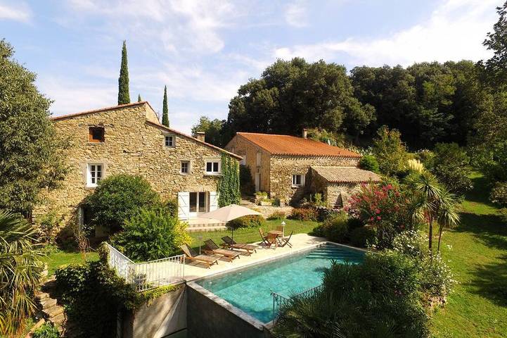 Maison de vacances pour 8 personnes, avec jacuzzi et jardin à Arles-sur-Tech