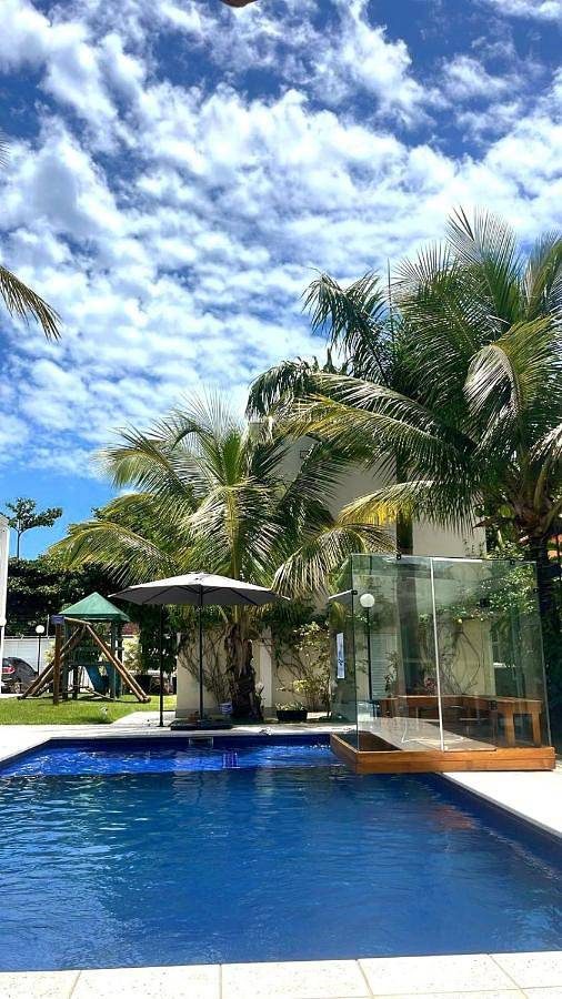 Pousadas para 6 pessoas, com jardim e piscina e ainda jacuzzi and sauna no Guarujá