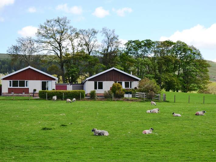 Log cabin for 6 people, with Garden in Pooley Bridge