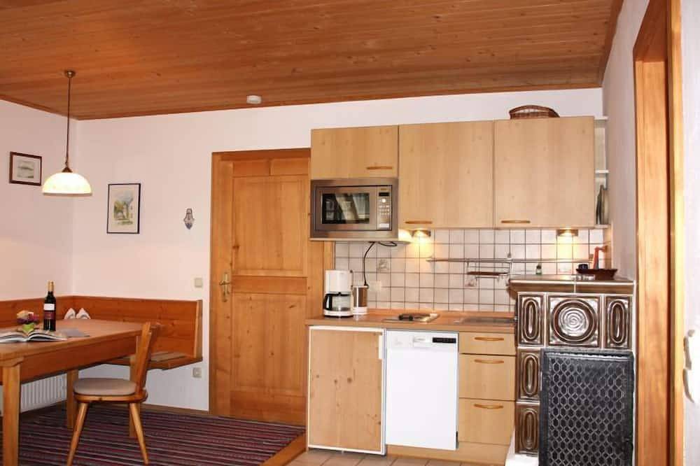 Ganze Wohnung, Ferienwohnung 50m², Bauernhof, Balkon, 2 Schlafzimmer, Wohnküche, Sat-Tv, W-Lan in Frasdorf, Bayerische Alpen