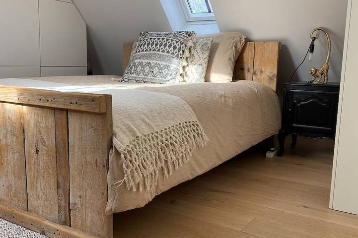 Cosy romantic little house between Ghent Antwerp Brugge and Brussels in Lokeren, Ostflandern