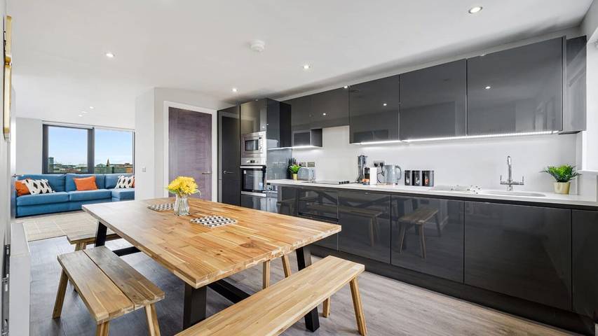 Ganze Wohnung, Host & Stay | The Baltic Penthouse 2 in Liverpool, Merseyside