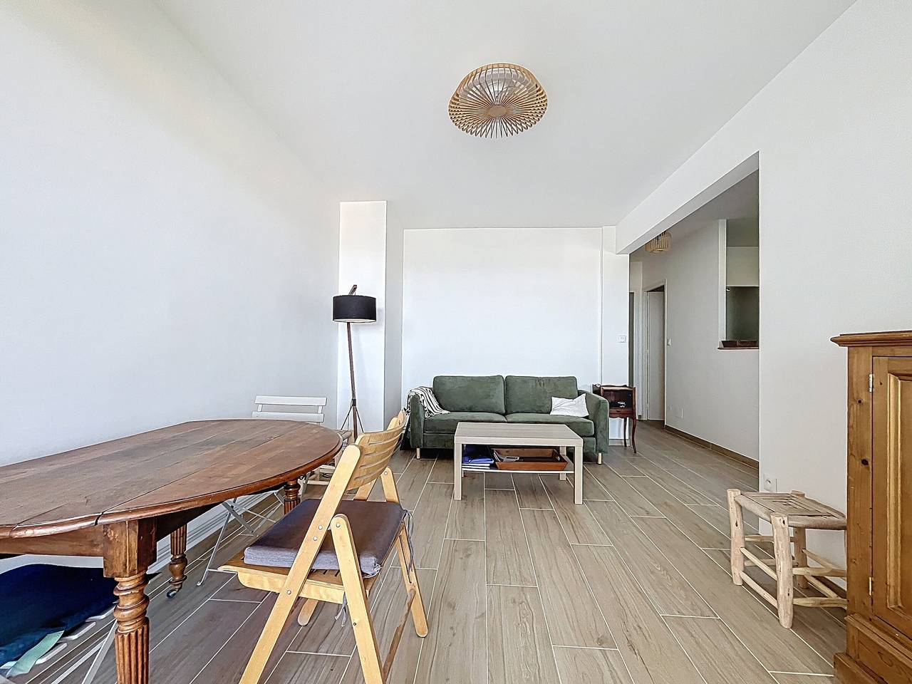Ganze Wohnung, Wunderschöne renovierte T3-Wohnung zwischen Hafen und Strand mit privatem Parkplatz in Mauguio, Côte d'Améthyste