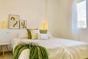 Apartment for 4 People in El Paraiso Torrevieja, Torrevieja, Photo 1