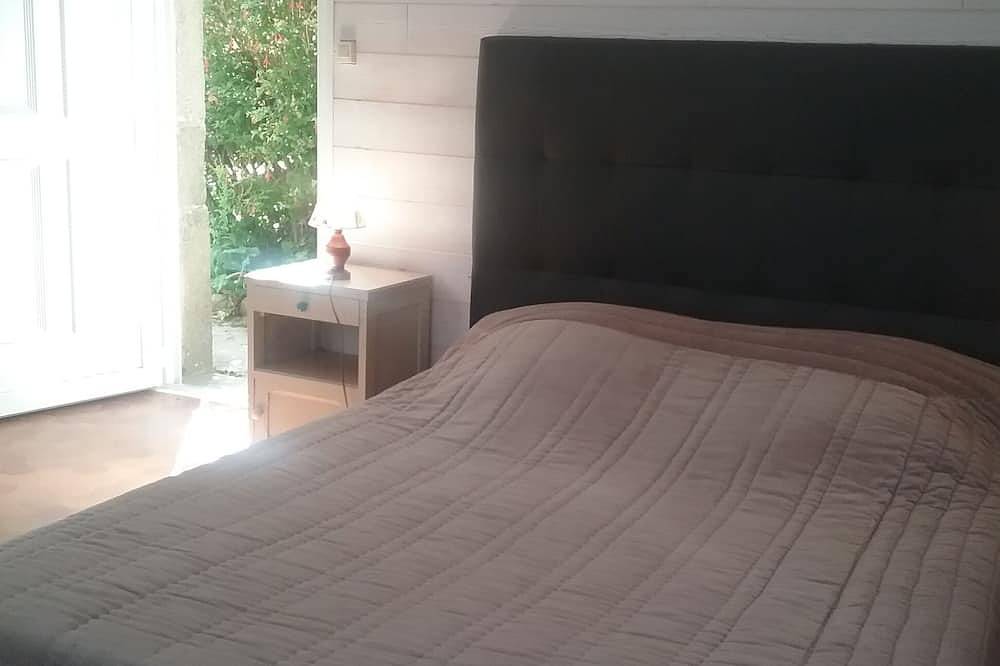 Entire apartment, Aile Gauche du Baron Face à la mer in Siouville-Hague, Côte de la Déroute