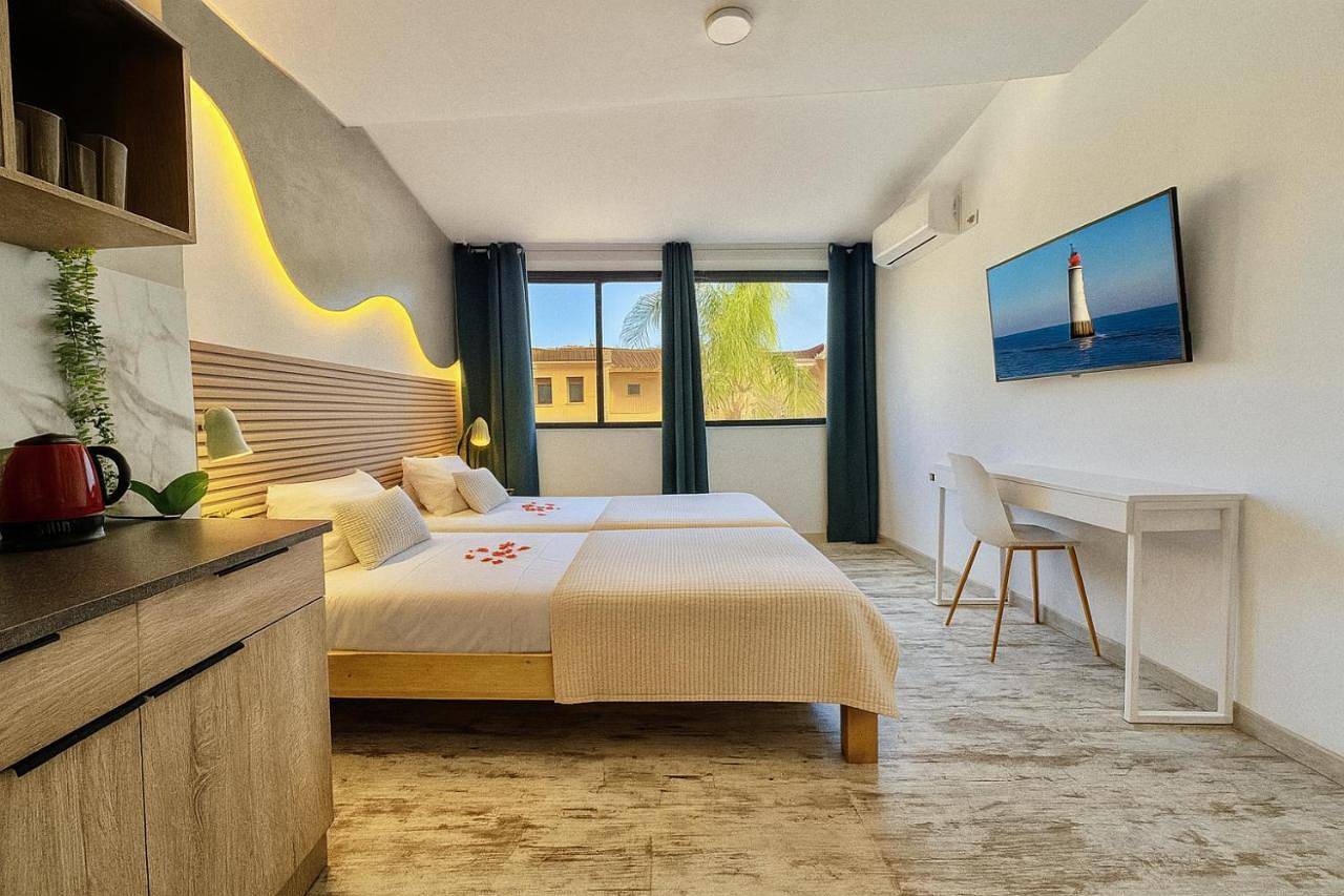 Concept Rooms in San Eugenio Alto, Adeje