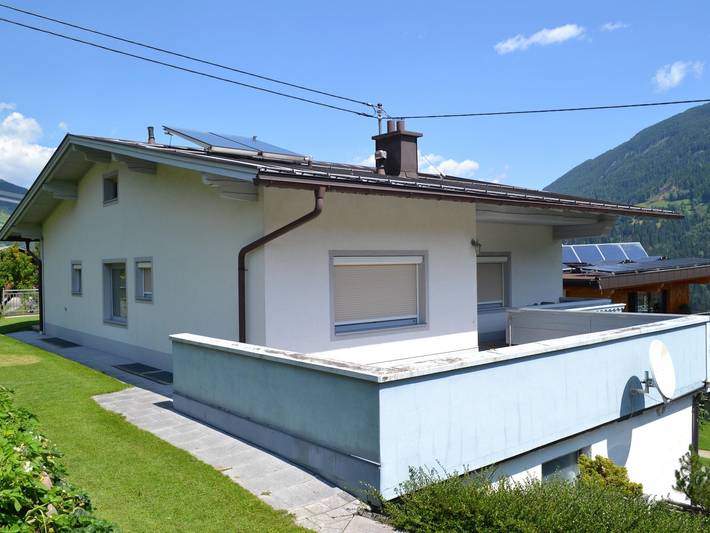 Ferienwohnung für 7 Personen, mit Garten und Balkon, kinderfreundlich in Wenns - 2