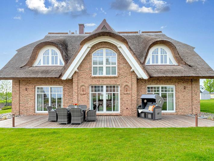 Strandhaus für 6 Personen, mit Sauna und Garten sowie Terrasse, kinderfreundlich in Lobbe
