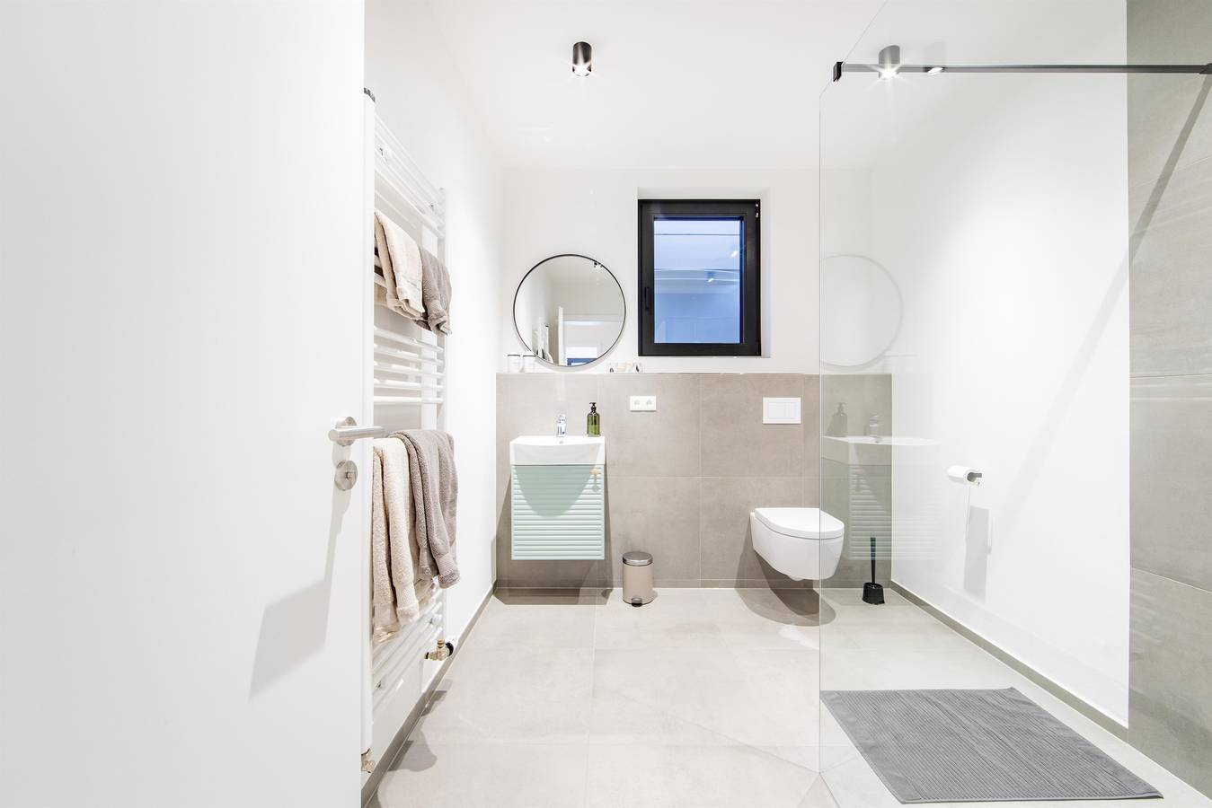 Apartamento vacacional entero, 2-Bett-Ferienwohnung Dusche/Wc für 1-4 Personen in Daun, Eifel Volcánica