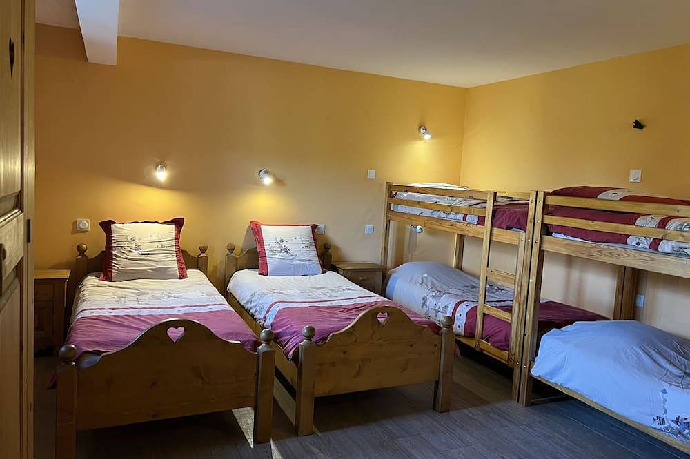 Huis gelegen tussen Meer van Genève en de deuren van de Zon in Lugrin, Thonon-les-Bains en omgeving