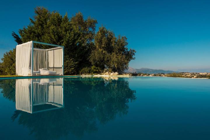 Ferienhaus für 7 Personen, mit Meerblick und Terrasse sowie Garten und Pool