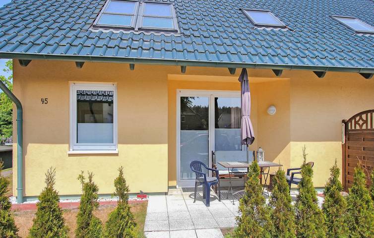 Apartamento vacacional entero, Acogedor apartamento con terraza y aparcamiento, a 2 km de la playa de Zinnowitz in Zempin, Usedomer Norden