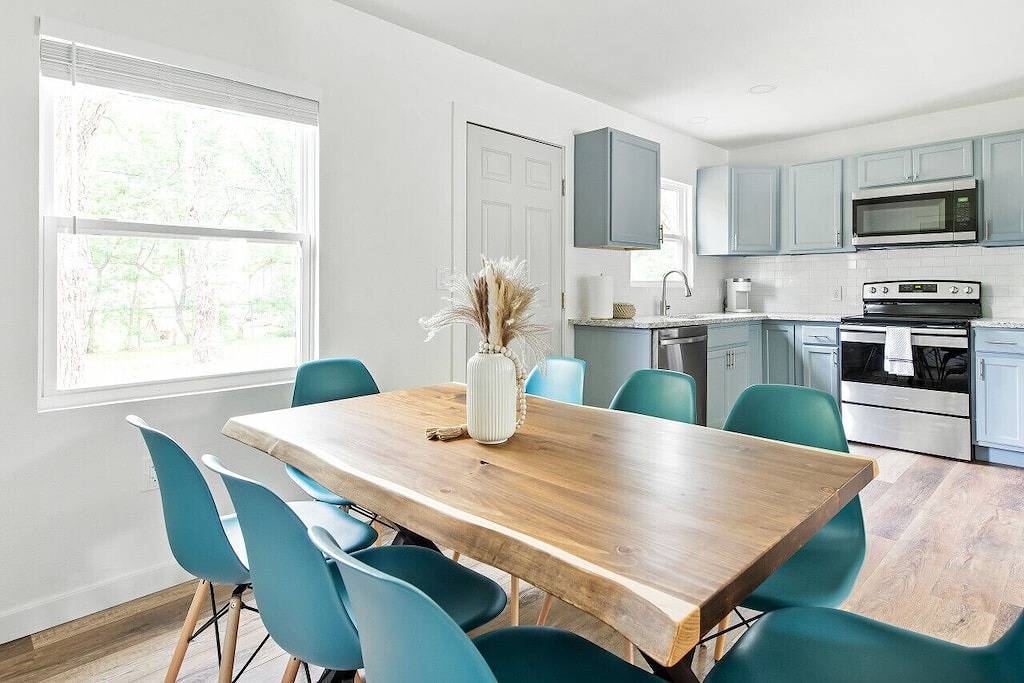 Fully remodeled Cozy house, 10 min. from airport in Irving, Dallas County