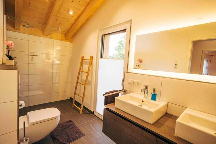 Ferienhaus für 6 Personen, mit Garten und Terrasse sowie Sauna und Whirlpool in Oberstdorf - 3