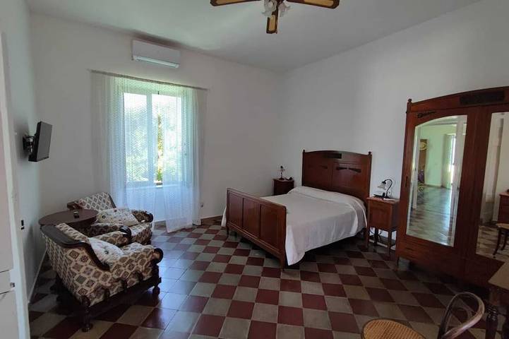 Hel lägenhet, Country house over the bay of Sorrento with an amazing  view of Vesuvius in Sorrento, Neapel provins