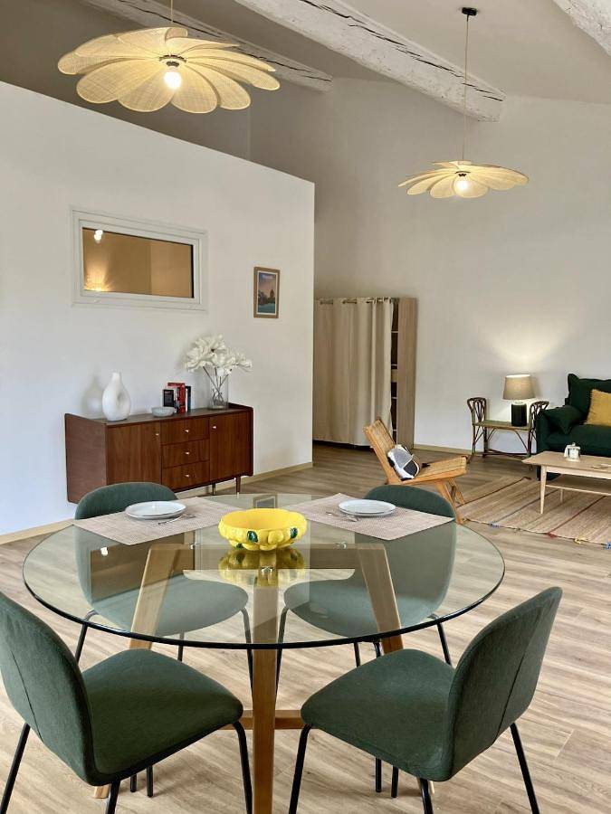 Gîte pour 2 personnes, avec vue et terrasse à Cournanel - 2