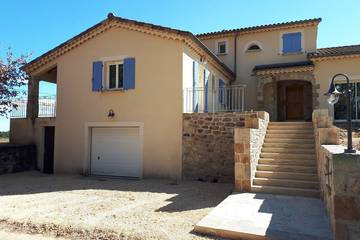 Gîte pour 4 personnes, avec jardin et terrasse à Saint-Genest-de-Beauzon