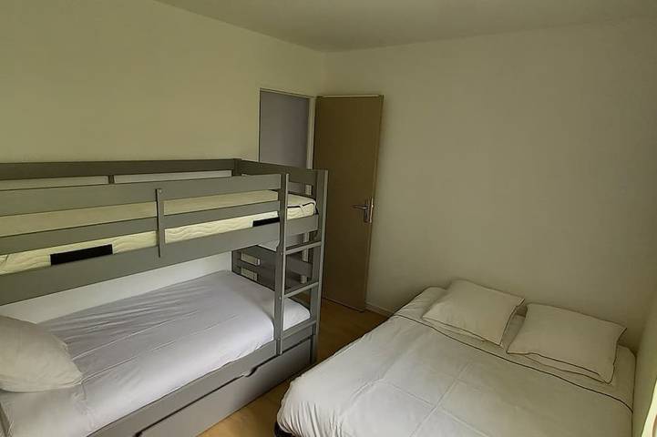 Location de vacances pour 9 personnes, avec jardin à Piégut-Pluviers - 4