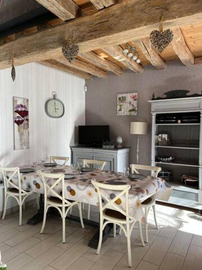 Location de vacances pour 7 personnes, avec vue et jardin à Thésée - 3
