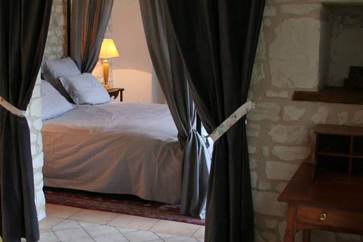 Location de vacances pour 18 personnes, avec terrasse, animaux acceptés à Bournand - 2