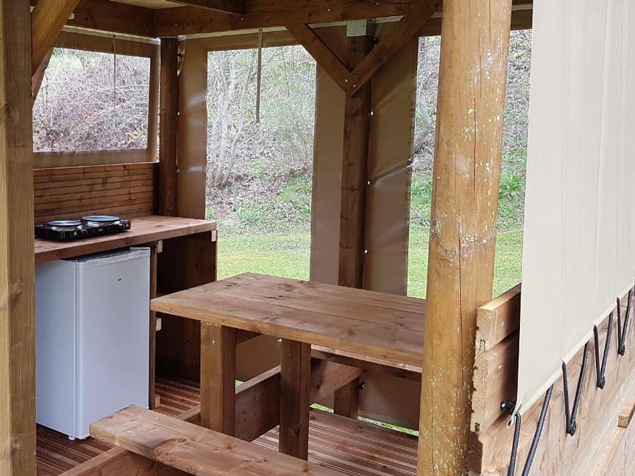 Camping Le Saint Eloy - Insolite 4 personnes - Bivouac (Sans sanitaires) + tente au sol in Saint-Germain-l'Herm, Parc Naturel Régional Livradois-Forez