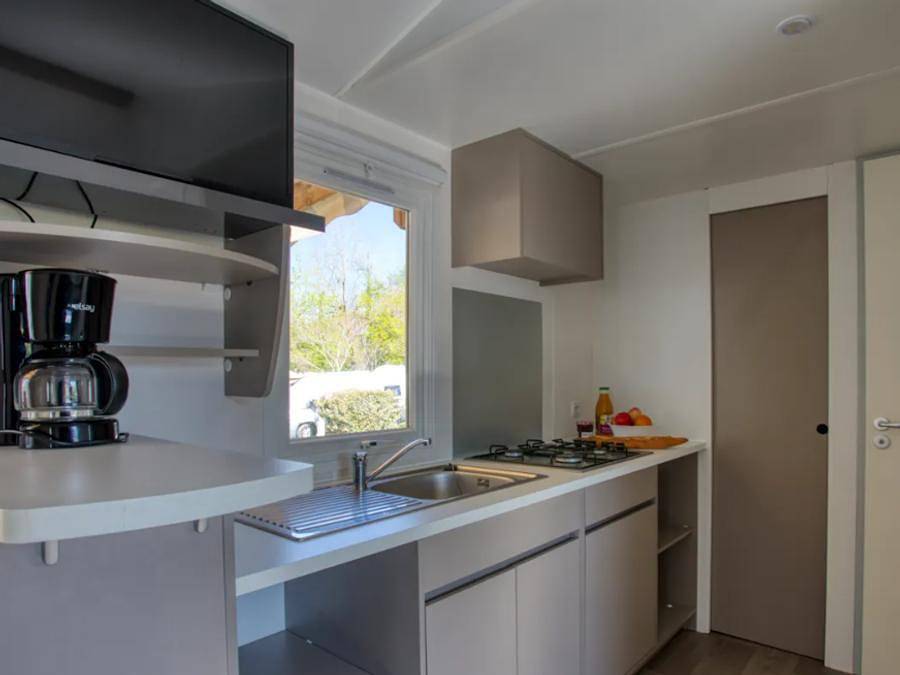 Flower Camping La Sagne - Mobilheim 4 personen - Confort 26m² (2 Zimmer) - überdachte Terrasse + Tv 4 pers. in Vitrac, Périgord Noir