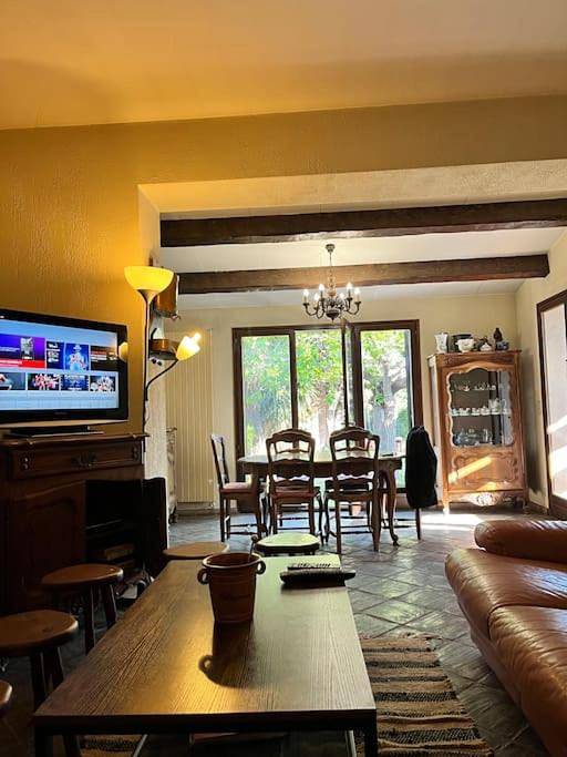 Location de vacances pour 5 personnes, avec terrasse et jardin, animaux acceptés dans Stade Vélodrome - 2