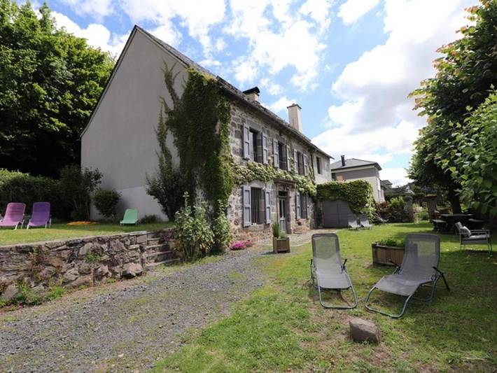 Location de vacances pour 10 personnes, avec Jardin à La Chapelle-d'Alagnon