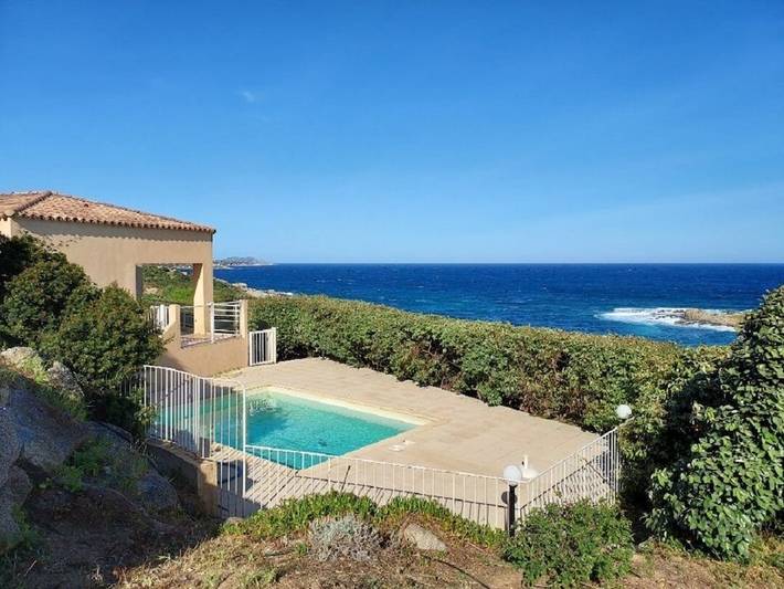 Villa pour 6 personnes, avec piscine et terrasse à Corbara