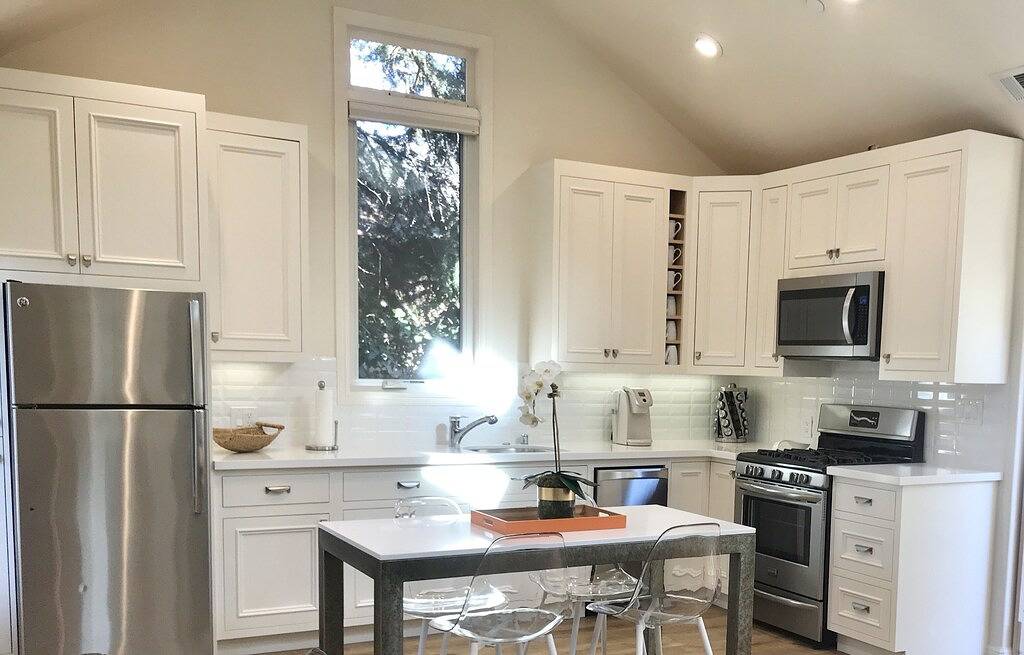 New Contemporary Cottage - In zentraler Lage in Charming Redwood City liegt in Redwood City, Silicon Valley