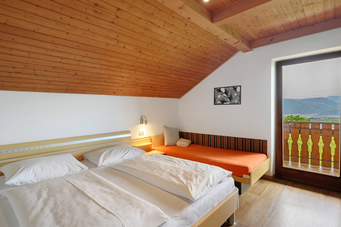 Ganze Wohnung, Ferienwohnung 'Harmony Apt 2' mit Bergblick, Gemeinschaftsgarten und Wlan in Berg (Eppan), Eppan an der Weinstraße