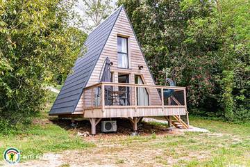 Gîte pour 4 personnes, avec terrasse et piscine dans Marne