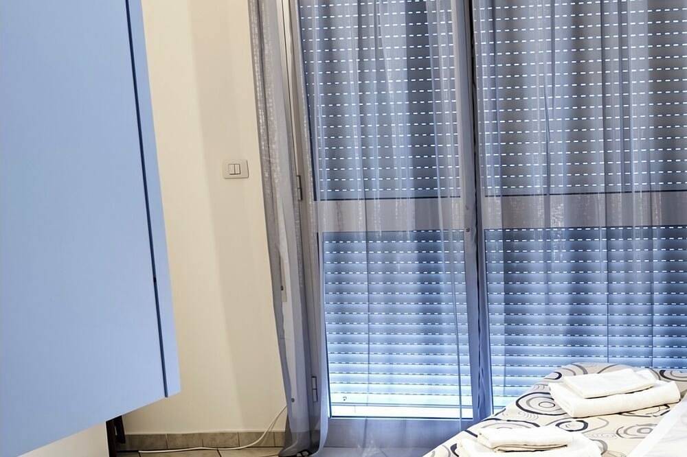 Searoom: Bright beachfront apartment with private panoramic balcony in Lido delle Nazioni, Provincia de Ferrara