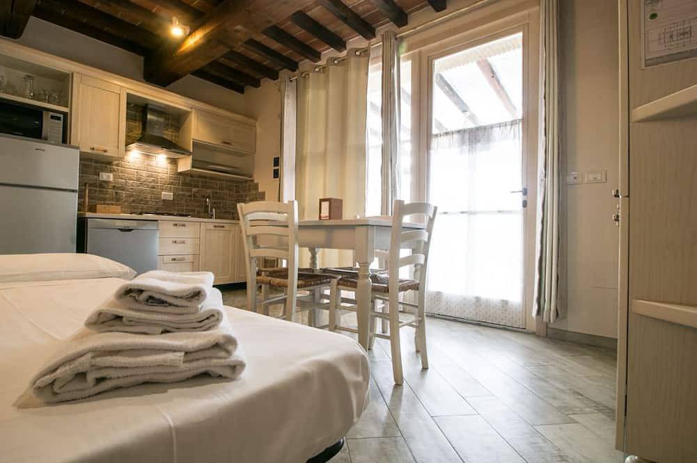 Appartamento intero, Fattoria Palazzeta terratetto bilocale su 2 livelli No Animali in Mazzanta, Costa degli Etruschi