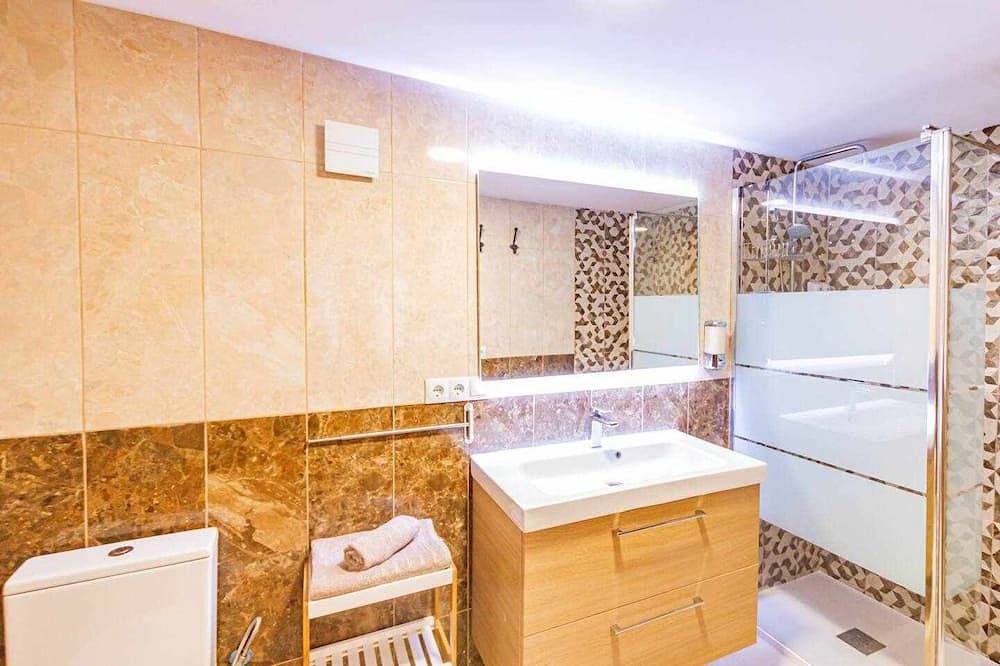 Entire apartment, Suncastle Romantic Loft! in El Barrio, Alicante