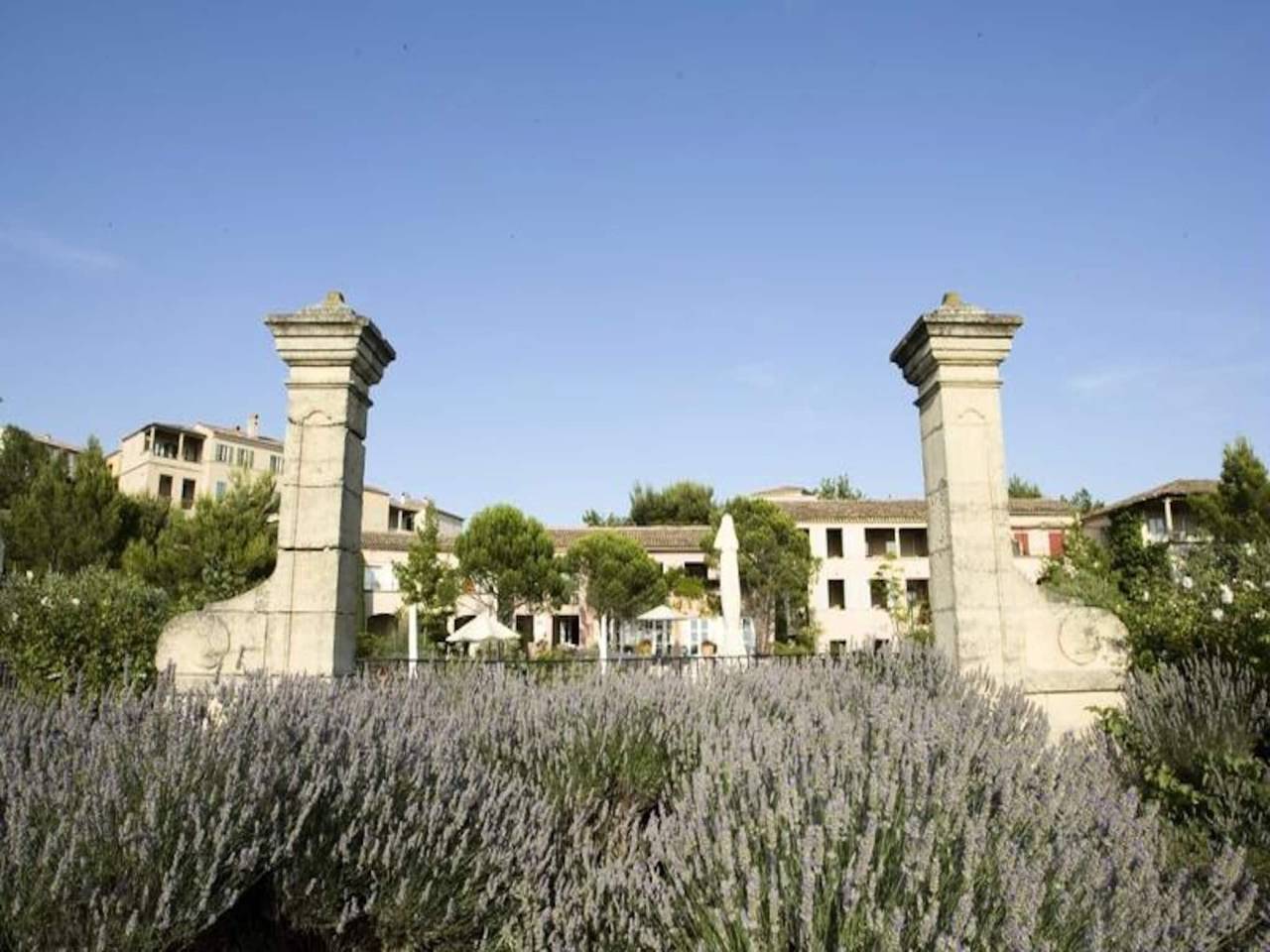 Apartamento entero, Apartamento de 2 habitaciones para 4 personas - Prestigio in Mallemort, Region de Arles