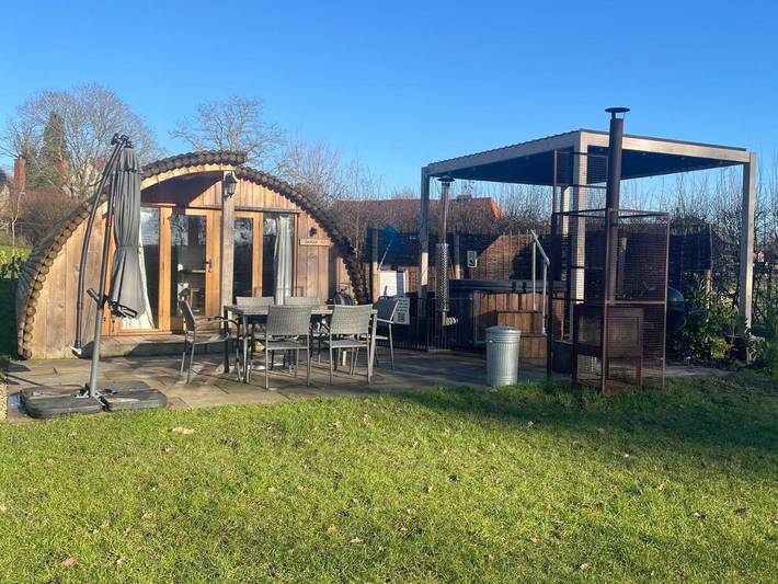 Holiday rental for 6 people, with Terrace and Hot tub as well as Garden and Lake view in Cambridge