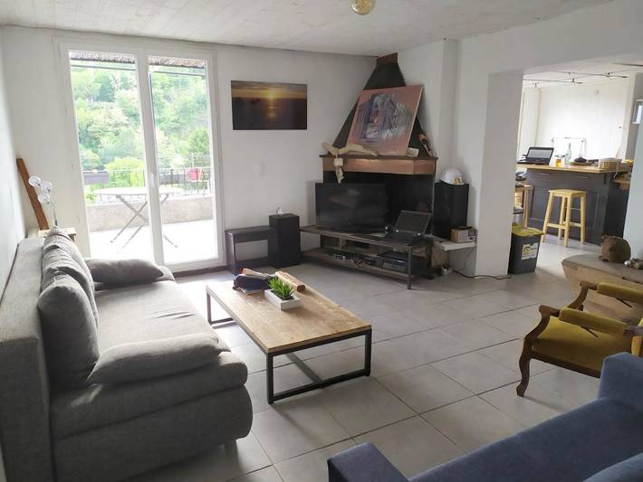 Gîte pour 4 personnes, avec Balcon ainsi que Terrasse et Vue à Vogüé - 3