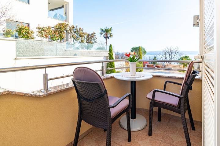 Ferienwohnung für 3 Personen, mit Pool und Balkon/Terrasse in Kvarner Bucht