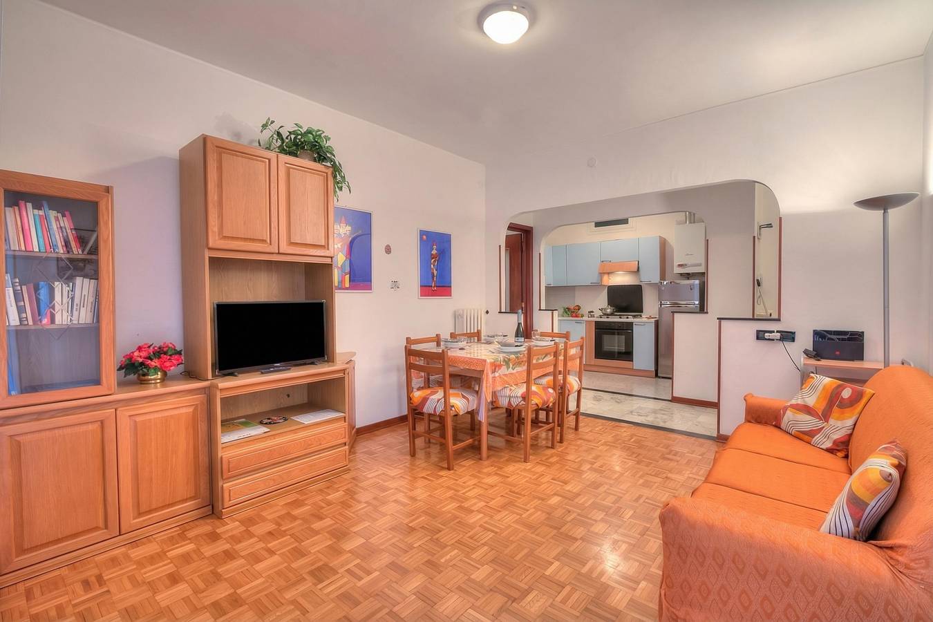 Ganze Wohnung, Casa Letizia few min from sea outdoor dining for 4 in San Remo, Sanremo Gemeinde