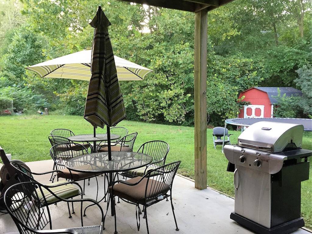 Ganze Wohnung, Komfortables Zuhause 2 1/2 mi. in die Innenstadt von Bloomington, Minuten zum Campus in Bloomington (IN), Monroe County (IN)