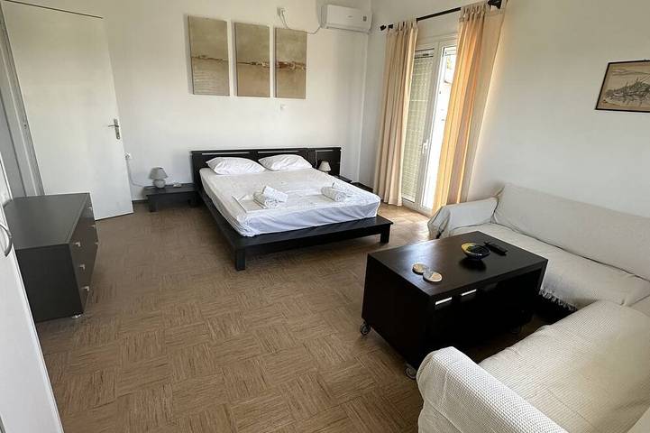 Villa for 3 people in Aegina