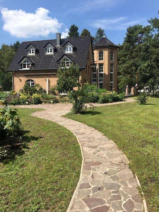 Ferienwohnung für 6 Personen, mit Garten und Pool sowie Sauna und Seeblick