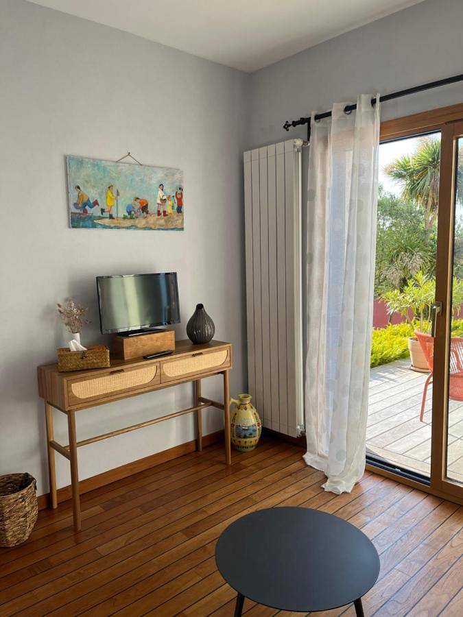 Chambre d’hôte pour 2 personnes, avec terrasse et vue ainsi que piscine et jardin à Saint-Coulomb - 2