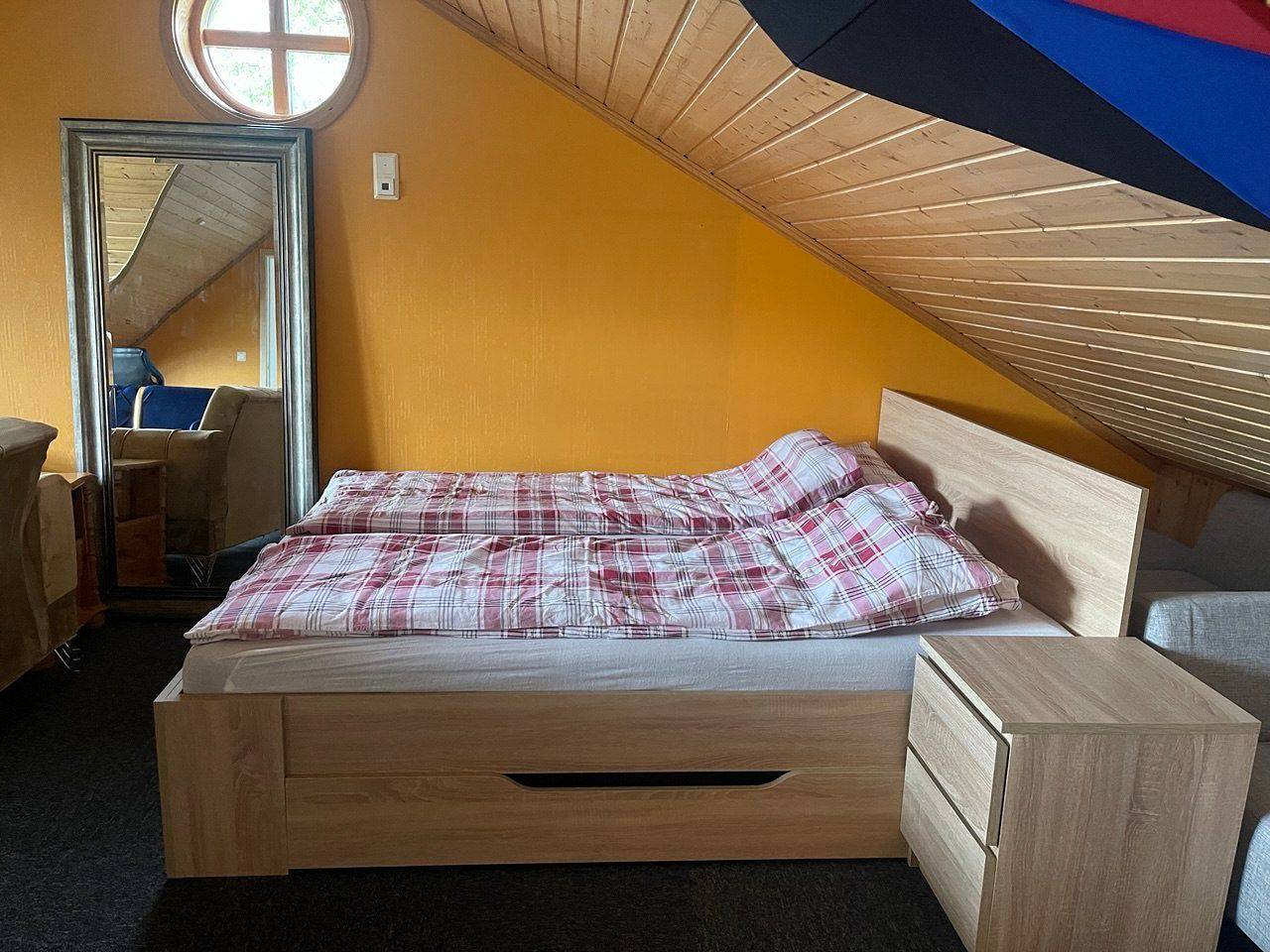 Entire vacation apartment, Arctic Skyview Retreat in Tromso - with parking in Tromsø