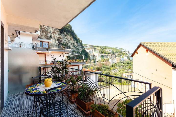 Holiday apartment for 5 people, with balcony in Sorrento